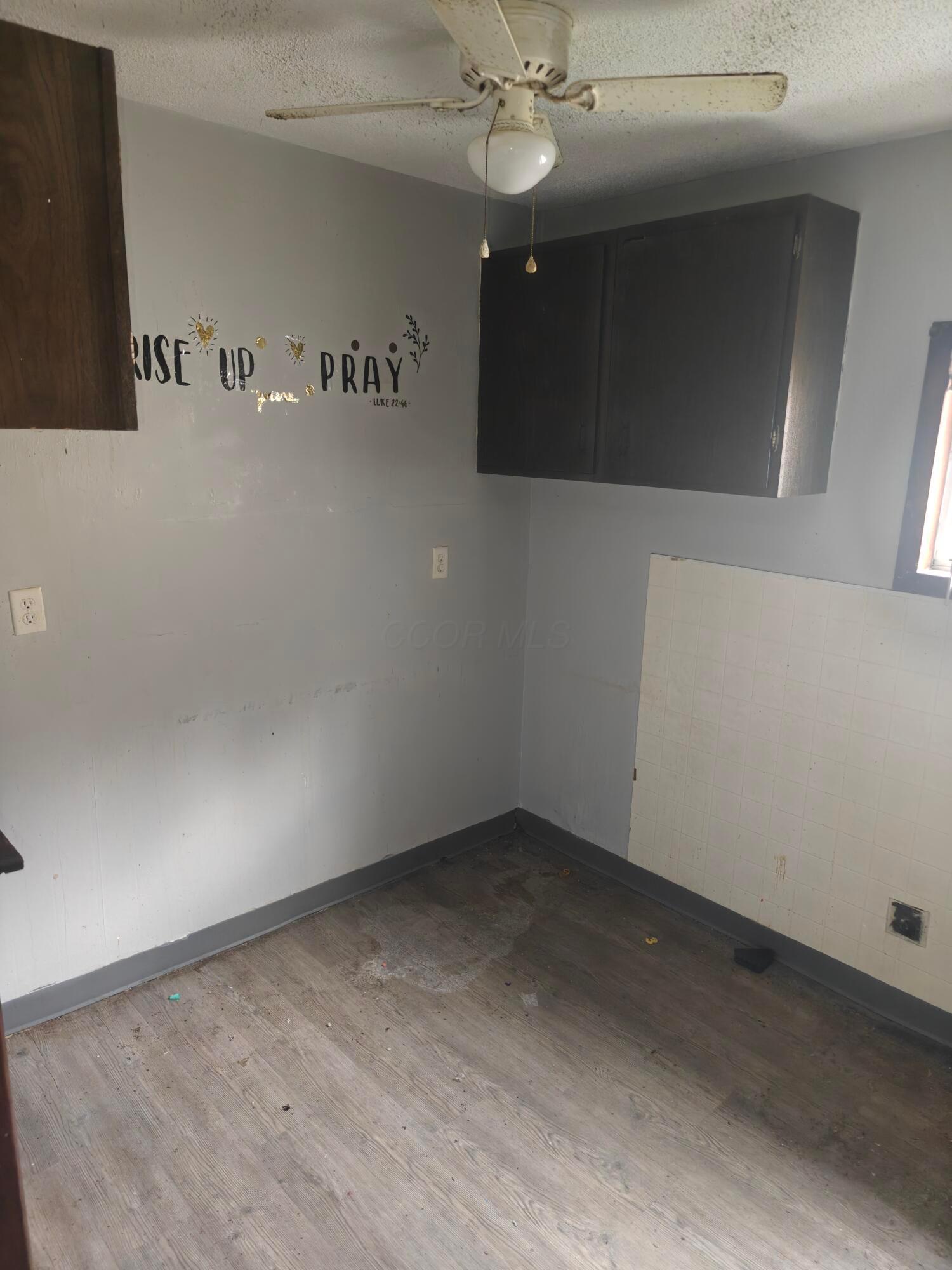 811 E Como Avenue