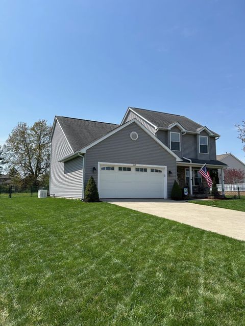 Photo of 229 Stone Hedge Row Drive, Johnstown, OH 43031 (MLS # 226001065)