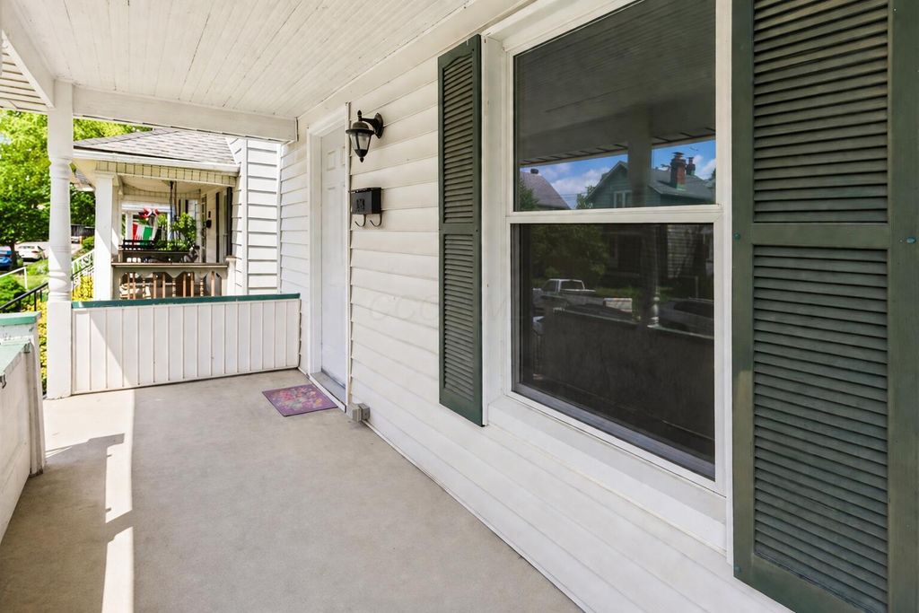 Photo of 266 E Hinman Avenue, Columbus, OH 43207 (MLS # 226014436)
