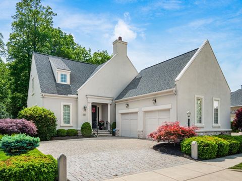 Photo of 5791 Crighton Drive 15 #15, Dublin, OH 43016 (MLS # 226017519)