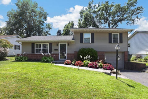 Photo of 6519 Balsam Drive, Reynoldsburg, OH 43068 (MLS # 226032410)