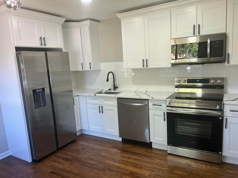 Tiny photo for 3900 Dresden Street, Columbus, OH 43224 (MLS # 225039561)
