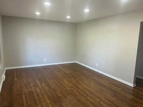 Tiny photo for 3900 Dresden Street, Columbus, OH 43224 (MLS # 225039561)