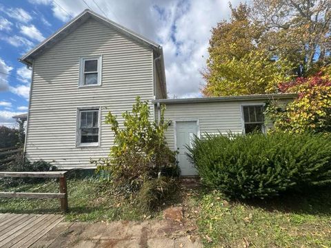 Photo of 11266 State Route 56 E, Circleville, OH 43113 (MLS # 225040445) Photo of 11266 State Route 56 E, Circleville, OH 43113 (MLS # 225040445)