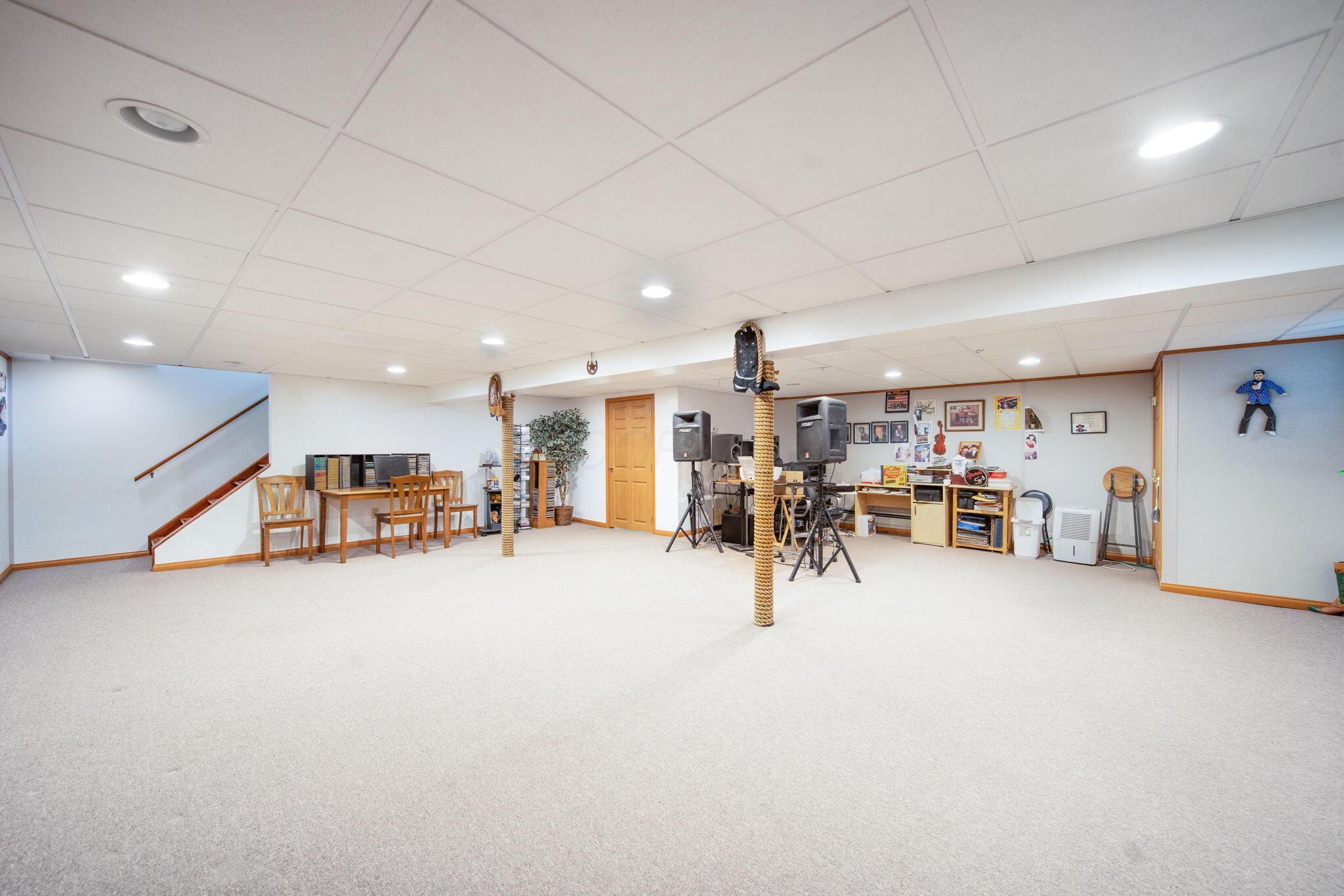 1959 Belangee Drive, Blacklick, Ohio image 31