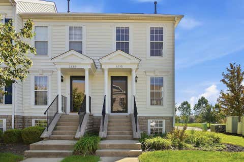 Photo of 5258 Royal Arch Cascade Drive 25 #25, Dublin, OH 43016 (MLS # 226032448)