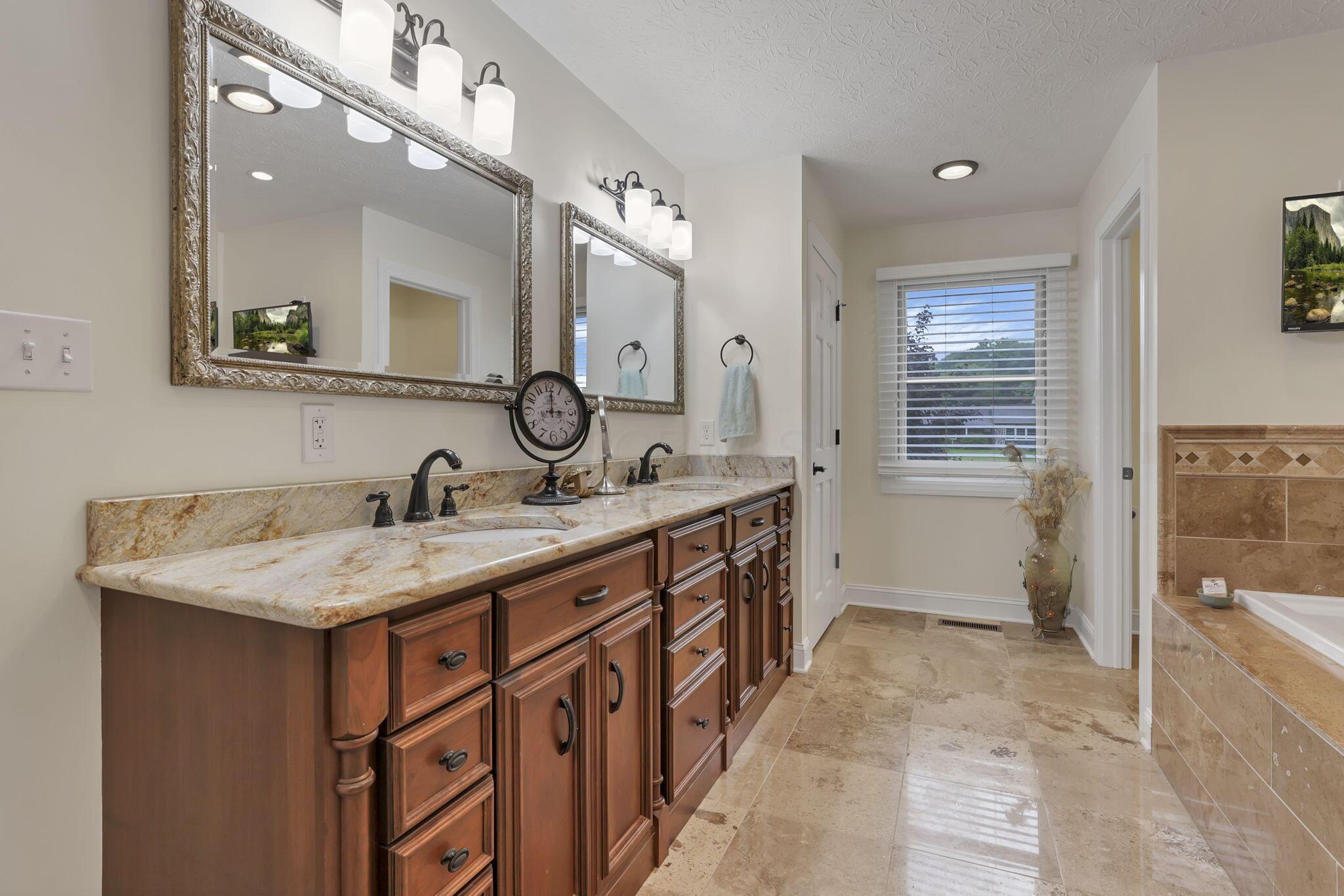 8270 Windy Hollow Road, Johnstown, Ohio image 30