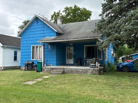 Homes For Sale - 429 Lewis Street<br/> Fayette County, Washington Court House, OH 43160
