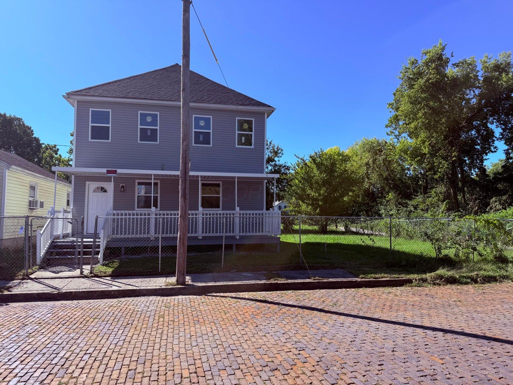 Photo of 103 N Jones Avenue, Columbus, OH 43222 (MLS # 226036950)
