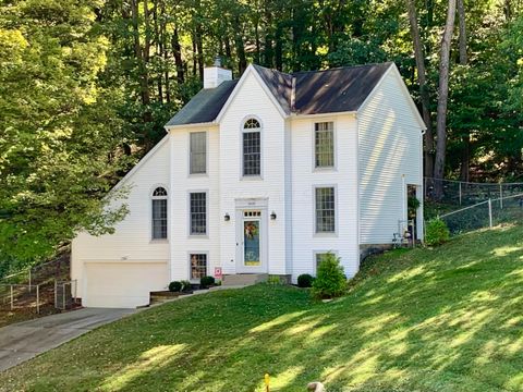 Photo of 1635 Krebs Court, Newark, OH 43055 (MLS # 225036121)