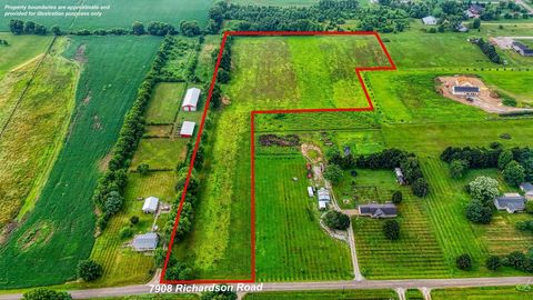 Photo of 7908 Richardson Road, Groveport, OH 43125 (MLS # 225026415)