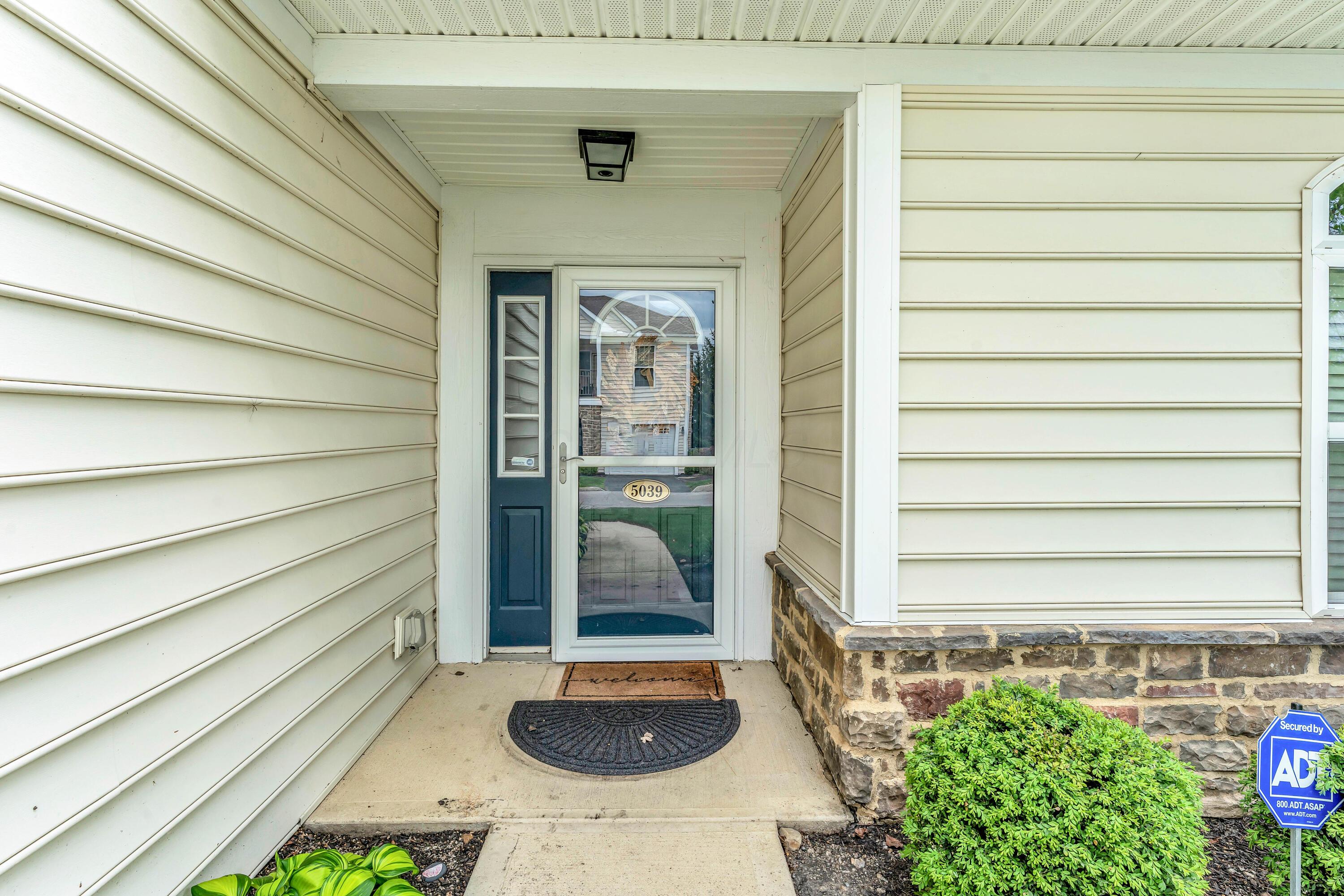 5039 Calais Drive