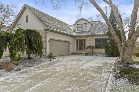 Photo of 985 Linworth Village Drive, Columbus, OH 43235 (MLS # 226007940)