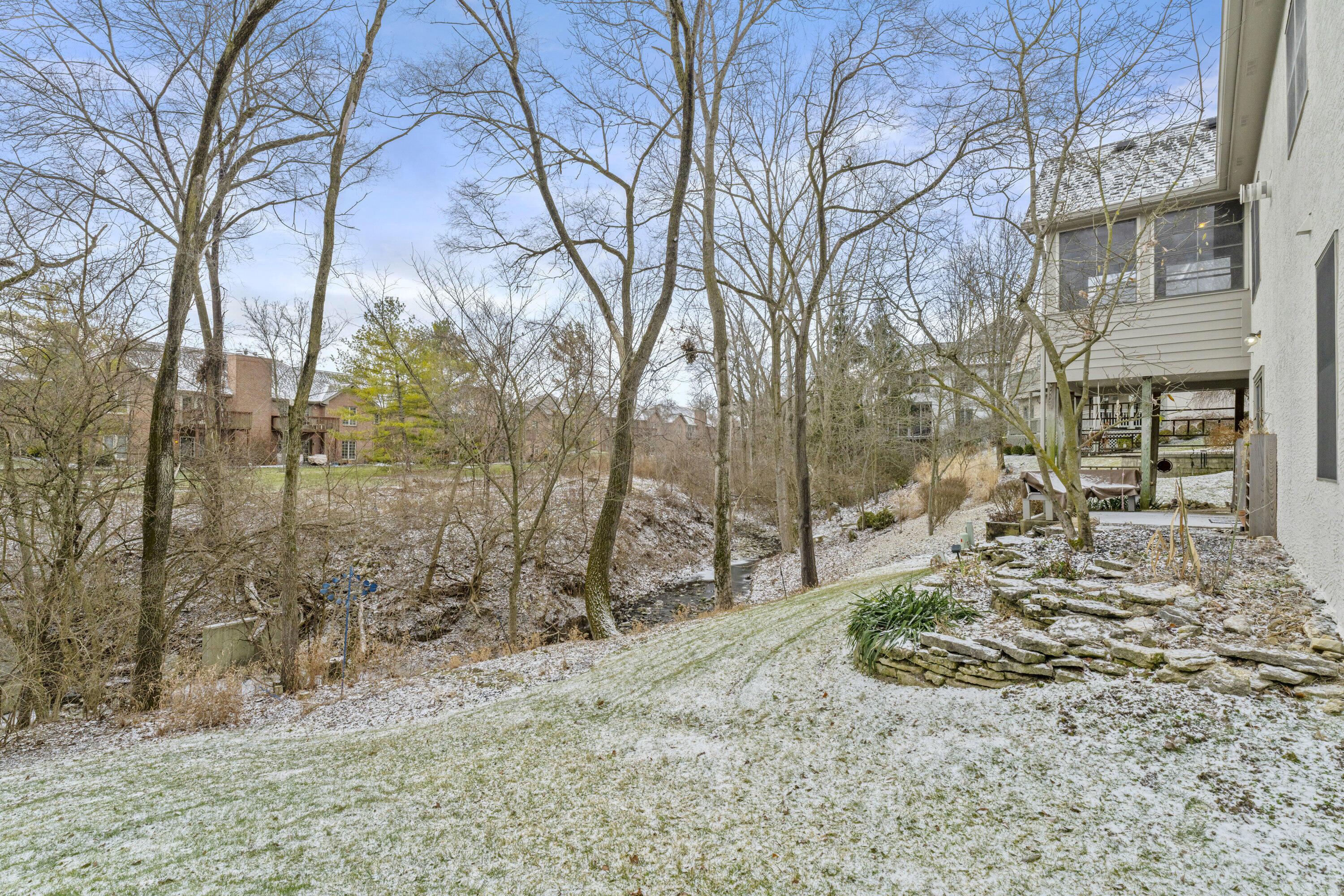 985 Linworth Village Drive