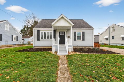 Photo of 934 Davis Avenue, Newark, OH 43055 (MLS # 225043920)