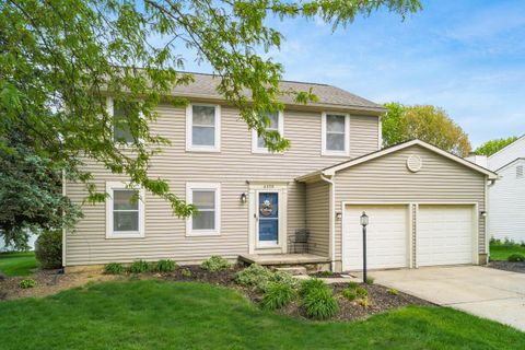 Photo of 4438 Heather Ridge Drive, Hilliard, OH 43026 (MLS # 226014263)