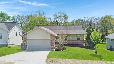 Photo of 151 Heatherwood Drive, Howard, OH 43028 (MLS # 226012950)