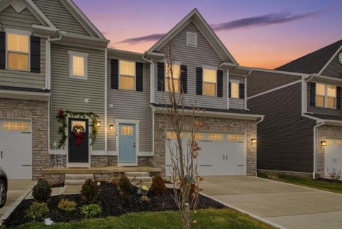 Photo of 3876 Coach Trail, Grove City, OH 43123 (MLS # 226001192)