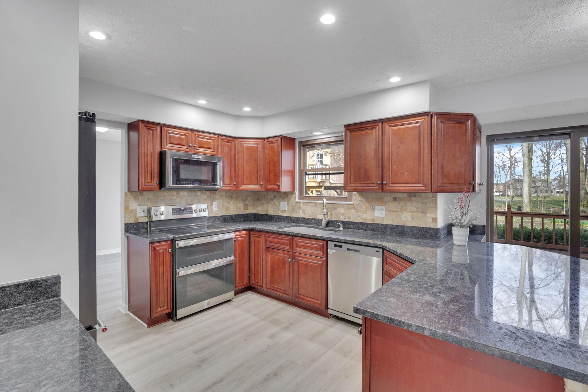 11609 Wedgewood Drive, Pickerington, Ohio image 9