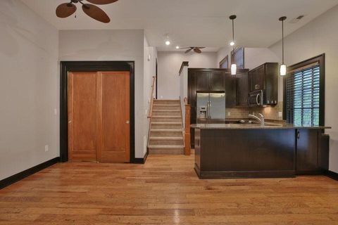 Photo of 204 E Gay Street B3 #B3, Columbus, OH 43215 (MLS # 226007709)