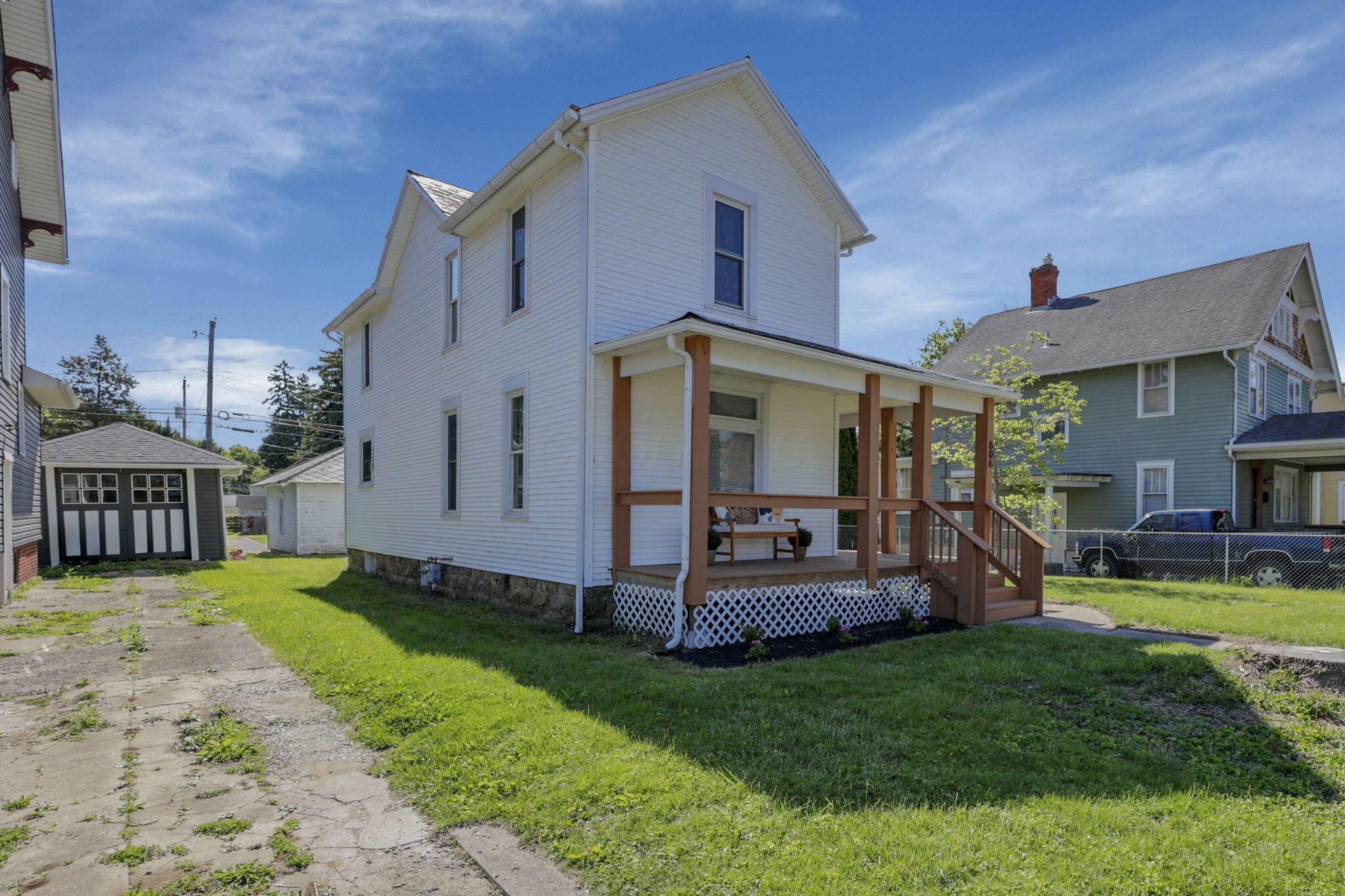 806 N High Street