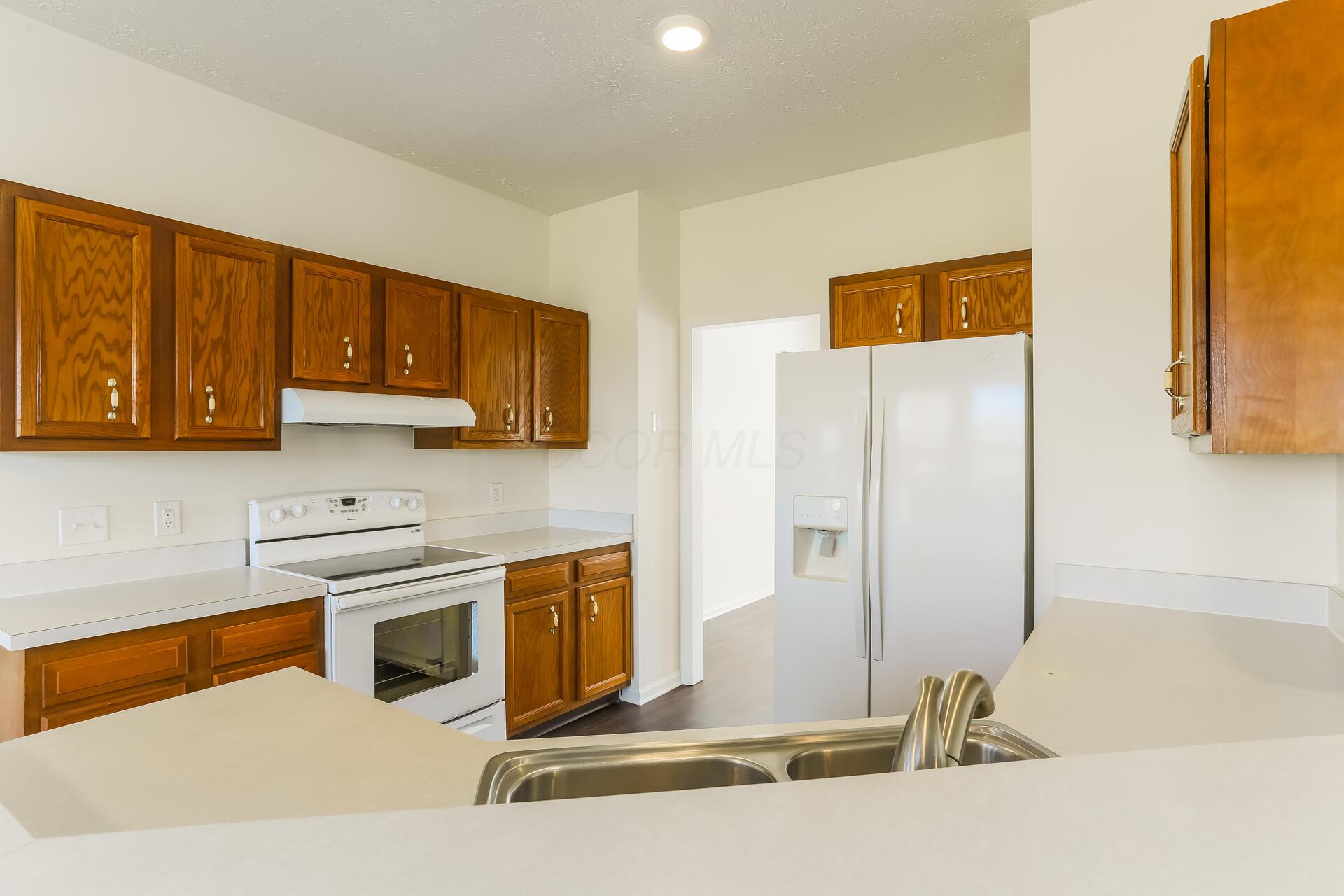 6904 Coonpath Road, Lancaster, Ohio image 8