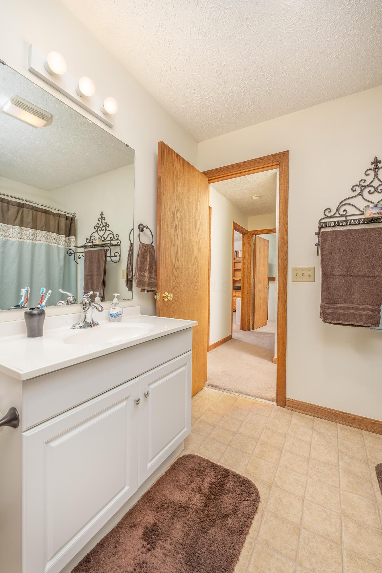 1295 Vernonview Drive, Mount Vernon, Ohio image 27