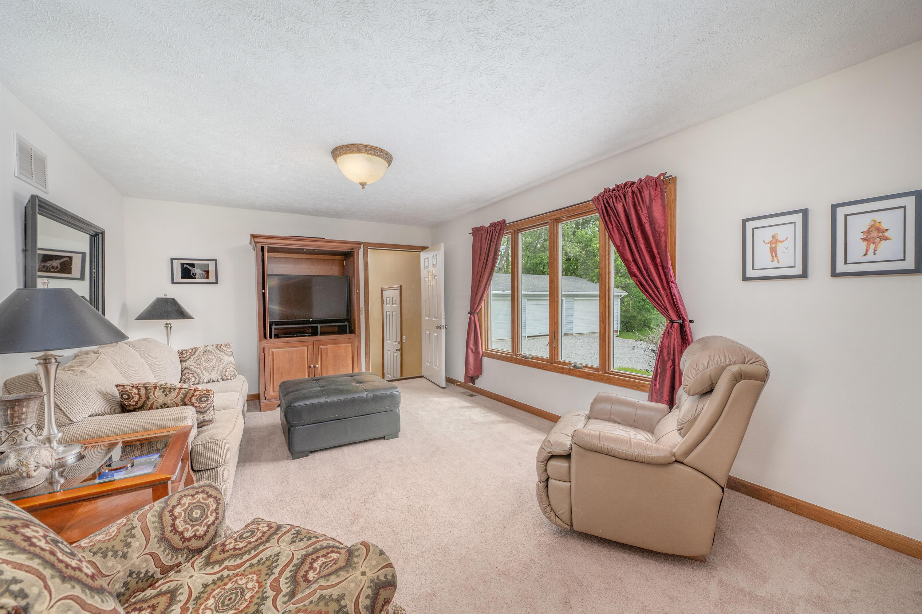 1295 Vernonview Drive, Mount Vernon, Ohio image 15