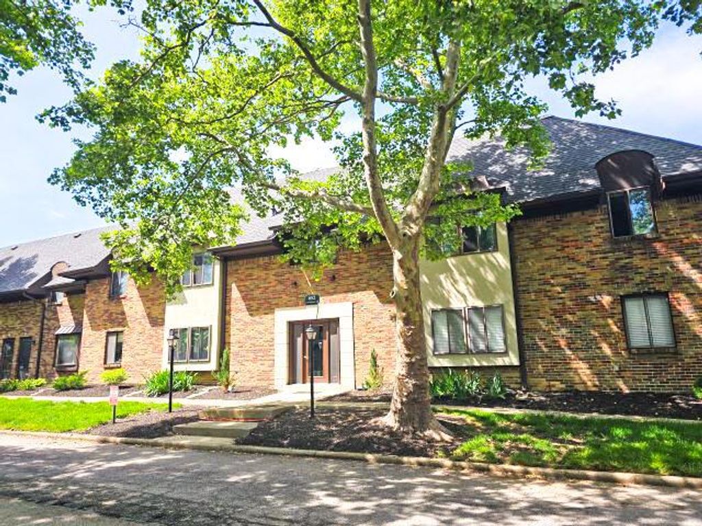 Photo of 652 Olde Towne Avenue 9-652T #9-652T, Columbus, OH 43214 (MLS # 226018564)