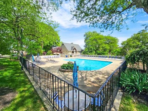 Tiny photo for 652 Olde Towne Avenue 9-652T #9-652T, Columbus, OH 43214 (MLS # 226018564)
