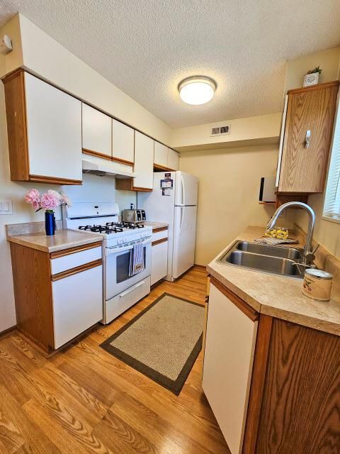 Tiny photo for 652 Olde Towne Avenue 9-652T #9-652T, Columbus, OH 43214 (MLS # 226018564)