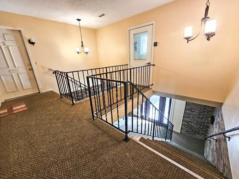 Tiny photo for 652 Olde Towne Avenue 9-652T #9-652T, Columbus, OH 43214 (MLS # 226018564)