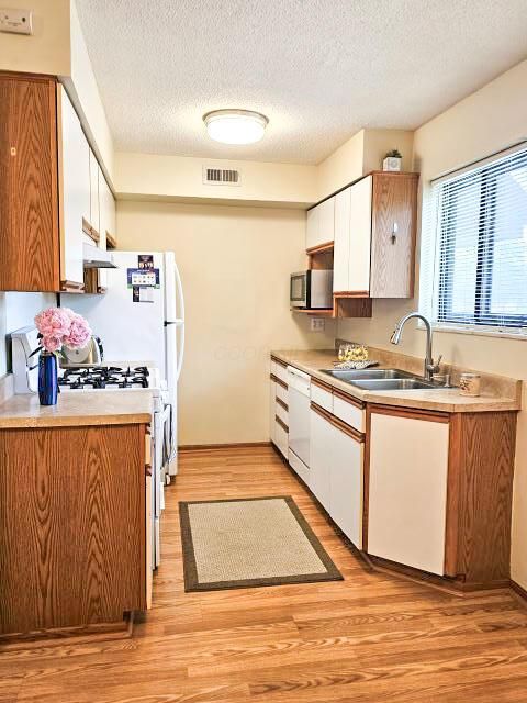 Tiny photo for 652 Olde Towne Avenue 9-652T #9-652T, Columbus, OH 43214 (MLS # 226018564)