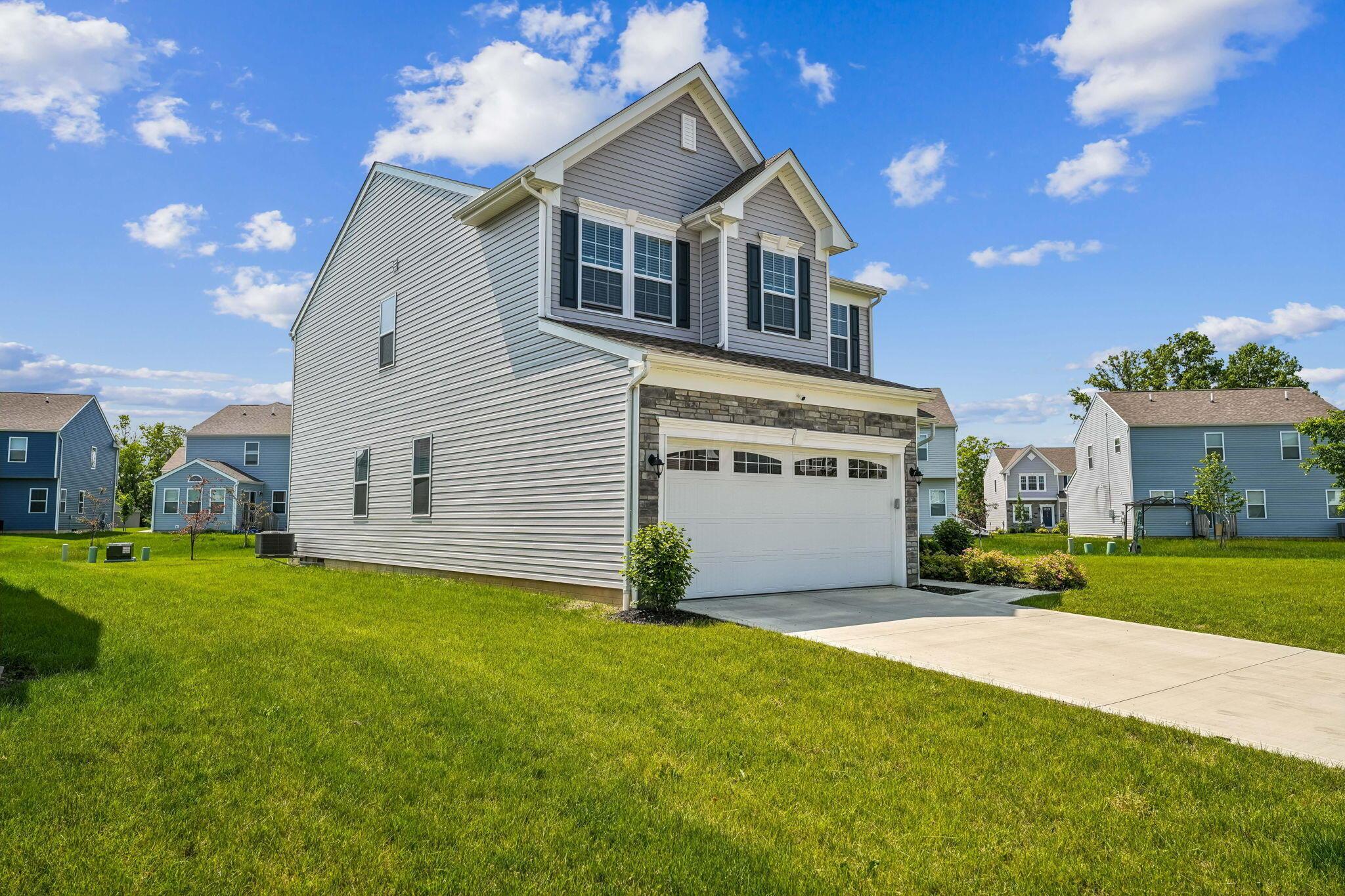 5328 Ansbach Drive, Groveport, Ohio image 3