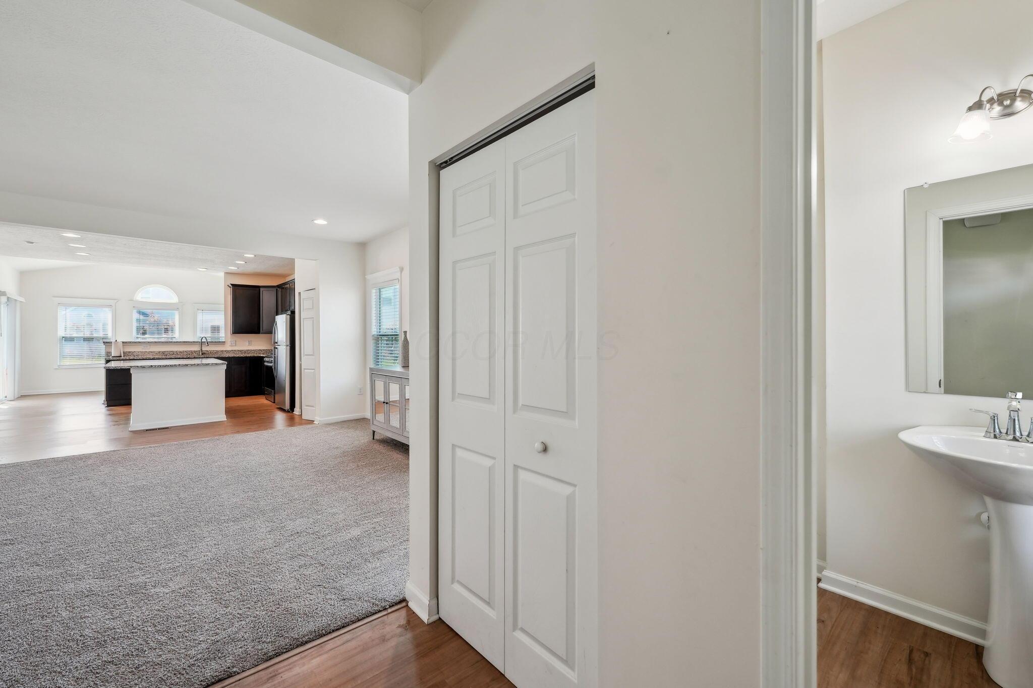 5328 Ansbach Drive, Groveport, Ohio image 4