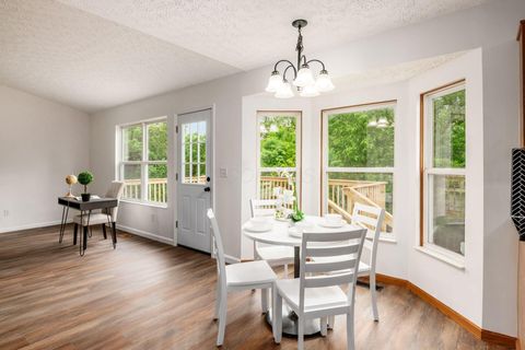 Tiny photo for 2927 Southfield Village Drive R #R, Grove City, OH 43123 (MLS # 226019064)