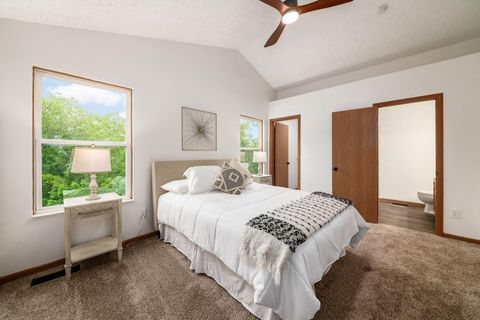 Tiny photo for 2927 Southfield Village Drive R #R, Grove City, OH 43123 (MLS # 226019064)