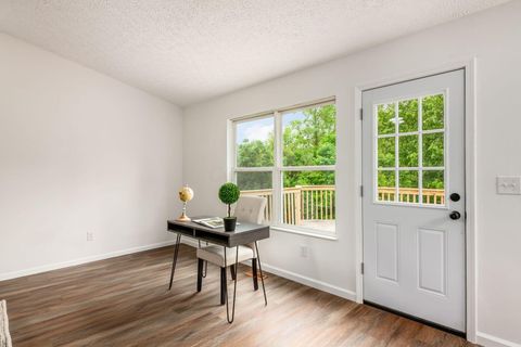 Tiny photo for 2927 Southfield Village Drive R #R, Grove City, OH 43123 (MLS # 226019064)