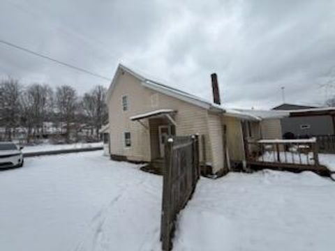 Photo of 11705 Tunnel Hill Road, Crooksville, OH 43731 (MLS # 226000168)