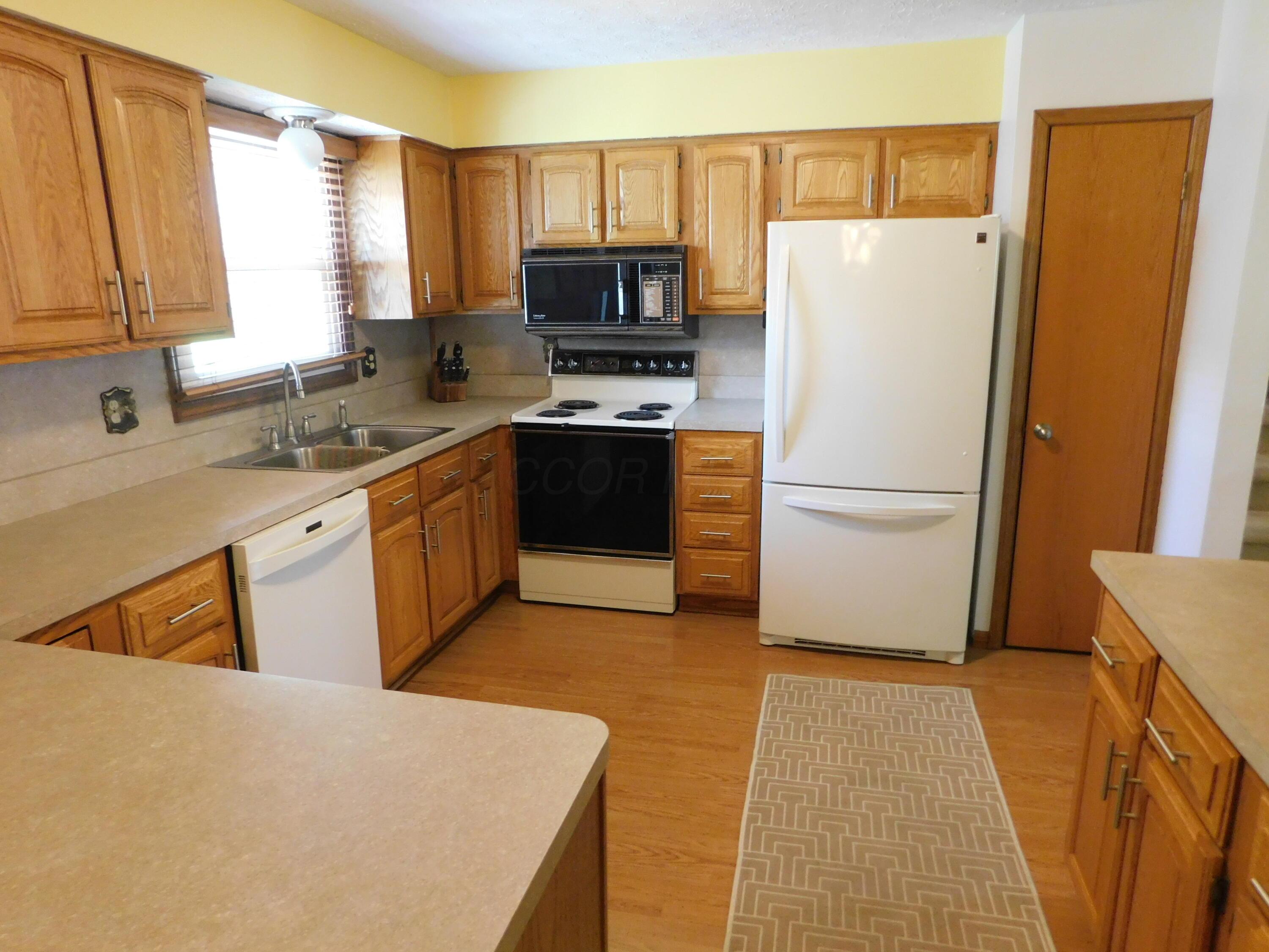 6202 Hickory Lawn Court, Grove City, Ohio image 21