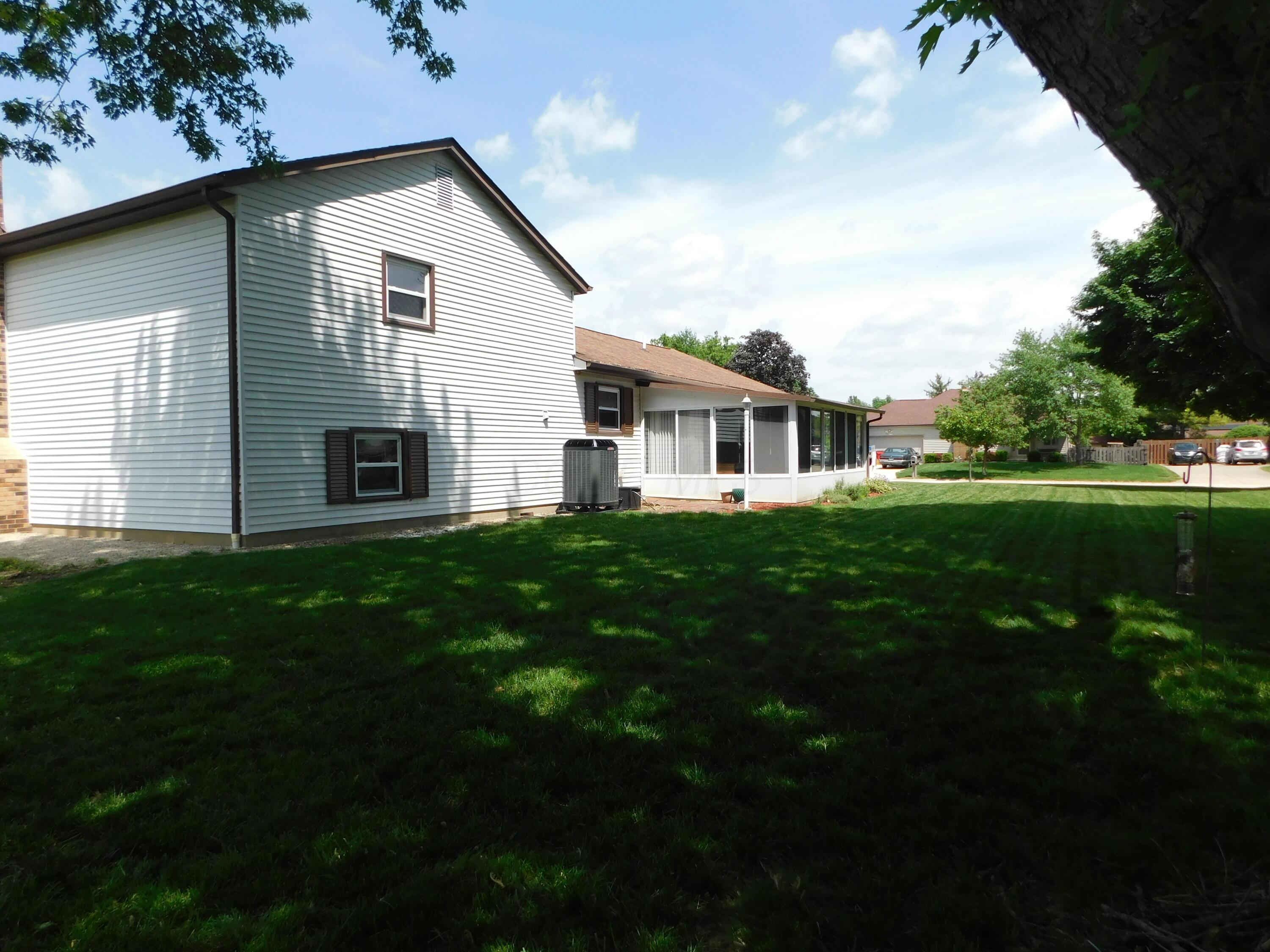 6202 Hickory Lawn Court, Grove City, Ohio image 6