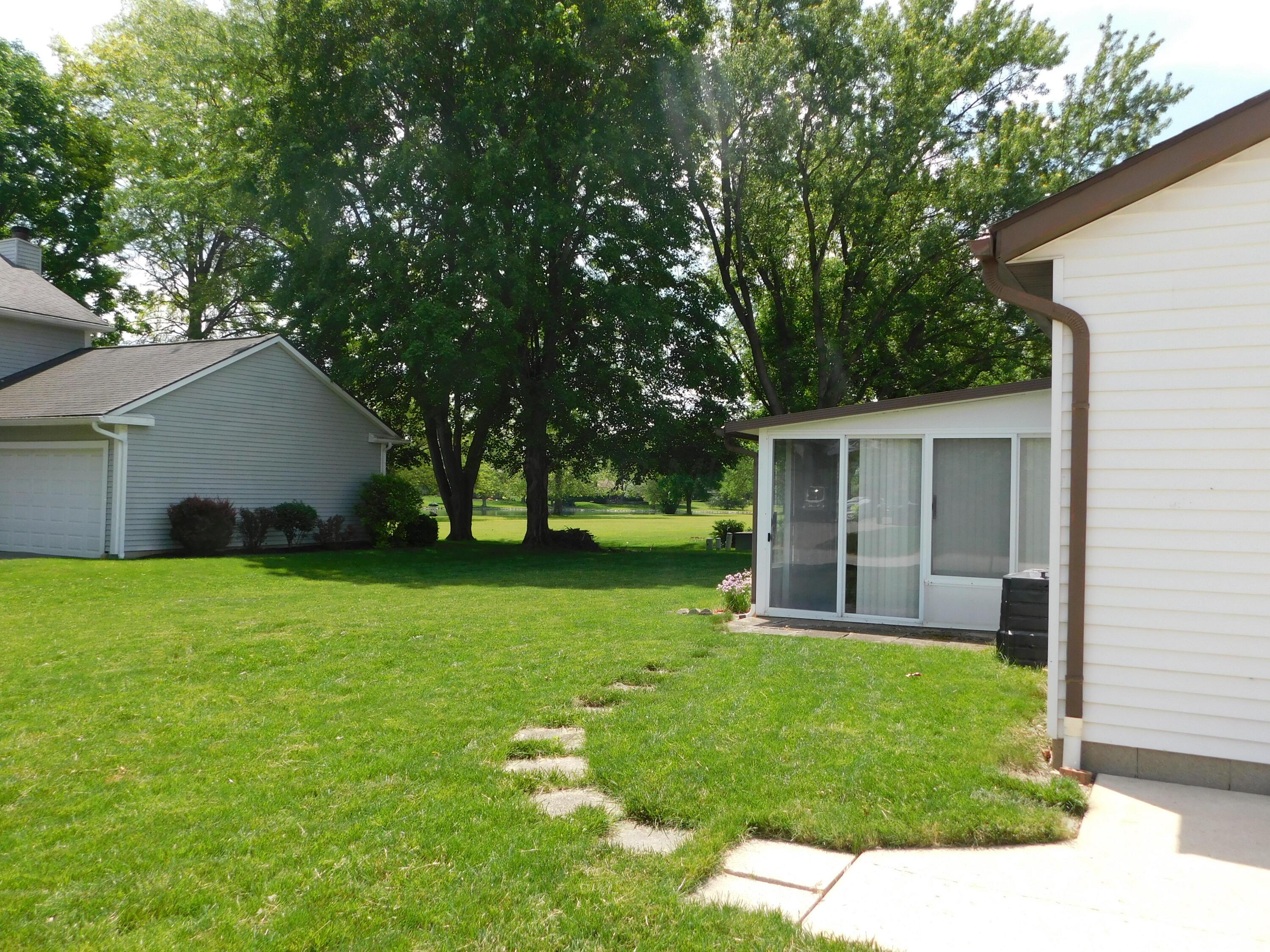 6202 Hickory Lawn Court, Grove City, Ohio image 4