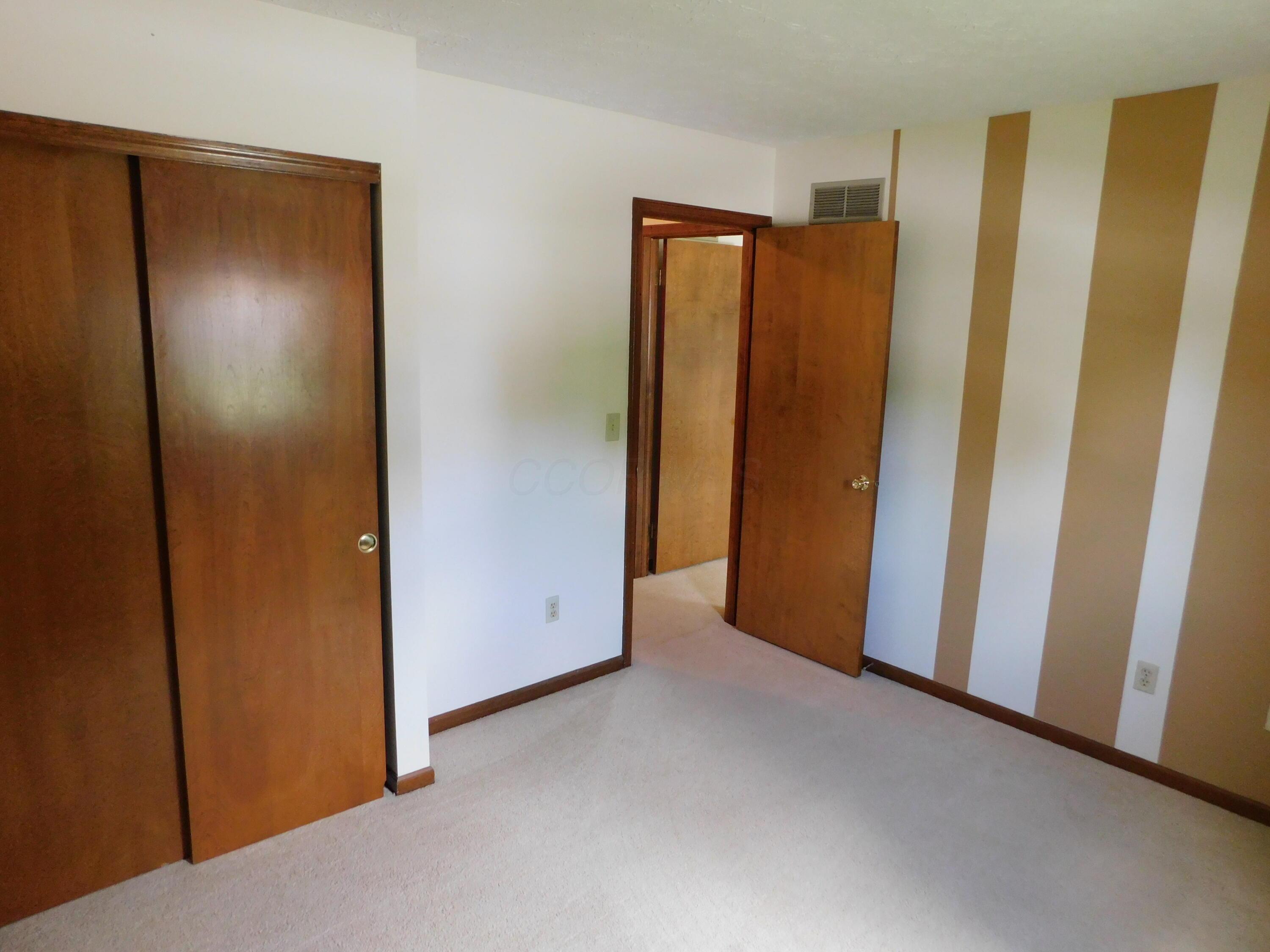 6202 Hickory Lawn Court, Grove City, Ohio image 32