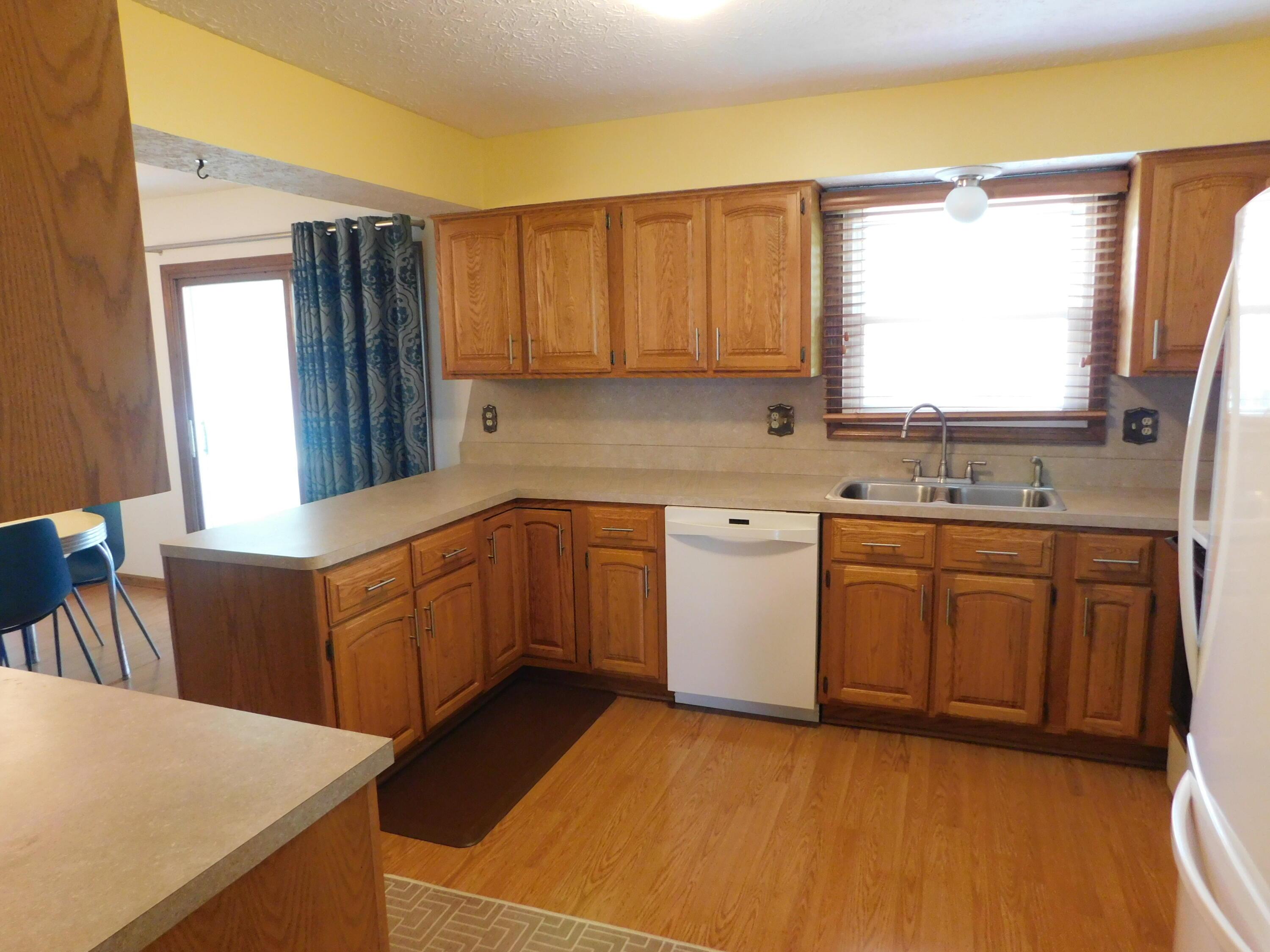 6202 Hickory Lawn Court, Grove City, Ohio image 17