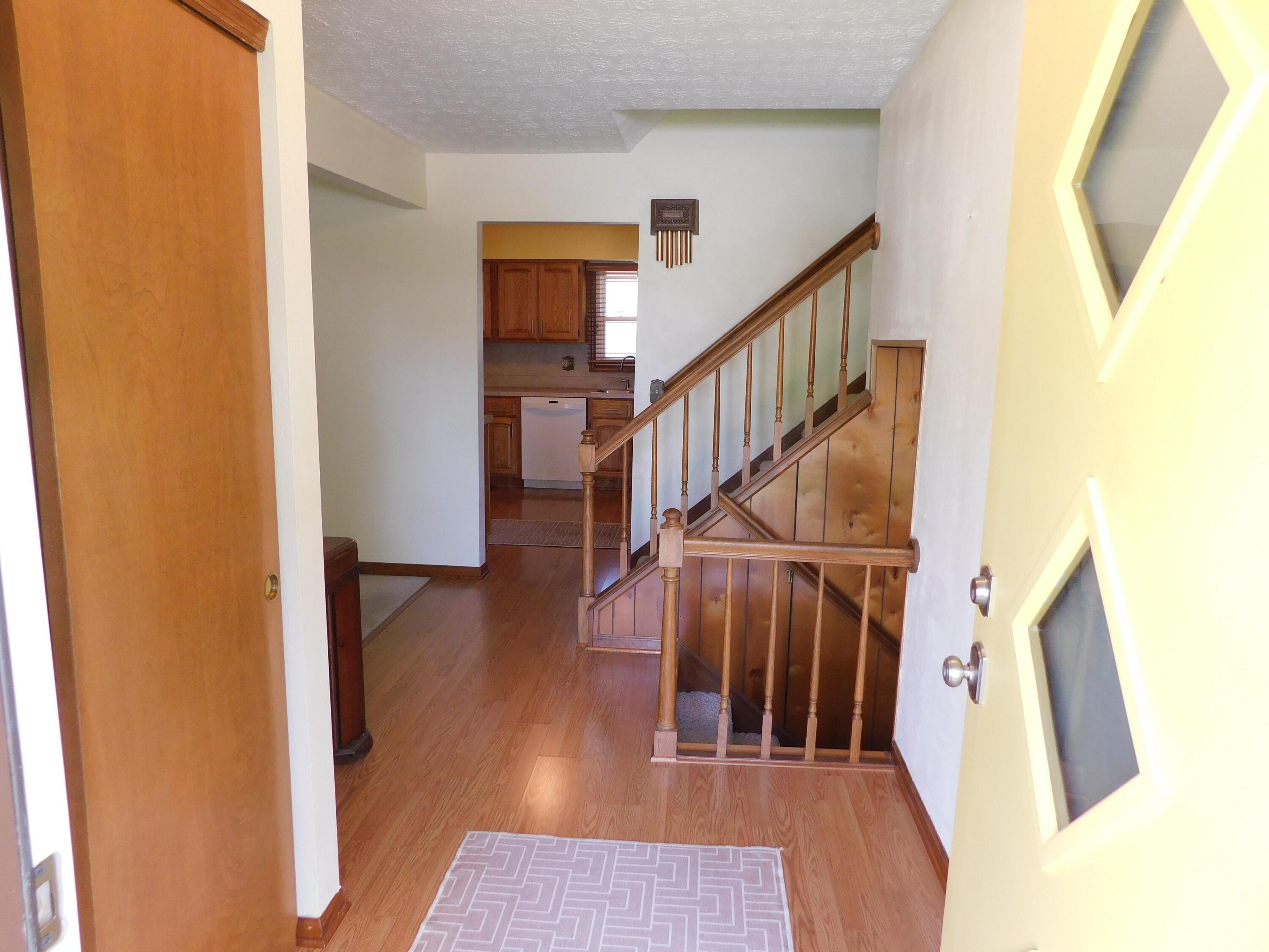 6202 Hickory Lawn Court, Grove City, Ohio image 13