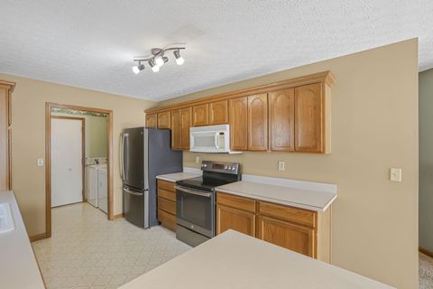 Tiny photo for 1232 Mary Francis Court, Lancaster, OH 43130 (MLS # 225045827)