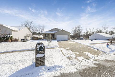 Tiny photo for 1232 Mary Francis Court, Lancaster, OH 43130 (MLS # 225045827)