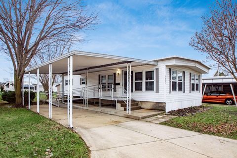 Photo of 5471 Bonanza Lane, Dublin, OH 43016 (MLS # 226008279)