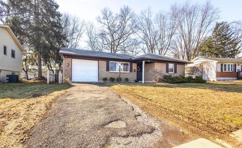 Tiny photo for 595 Deerwood Avenue E, Columbus, OH 43230 (MLS # 226005475)