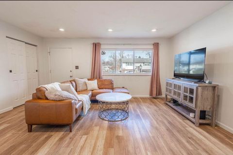 Tiny photo for 595 Deerwood Avenue E, Columbus, OH 43230 (MLS # 226005475)